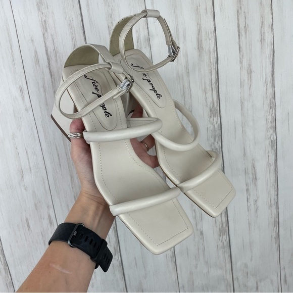 Free People white block toe and block heel size 38 - Picture 1 of 7